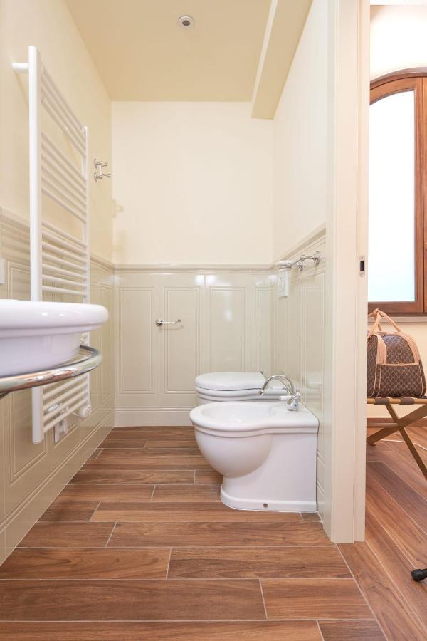 Bed and Breakfast Residenza Mondragone Florencia Exterior foto